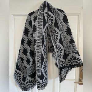 Mexican Style gray and black wrap.